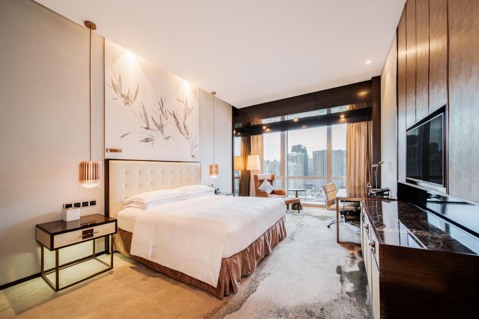 Hilton Shenzhen Futian, Metro Station At Hotel Front Door, Close To Futian Convention & Exhibition Center Exterior photo