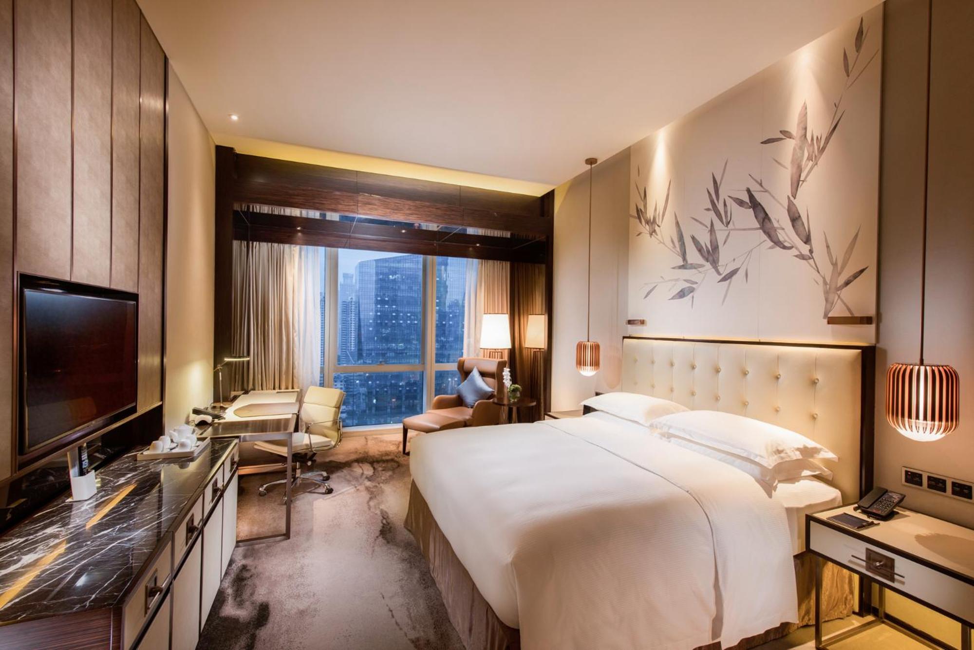 Hilton Shenzhen Futian, Metro Station At Hotel Front Door, Close To Futian Convention & Exhibition Center Exterior photo