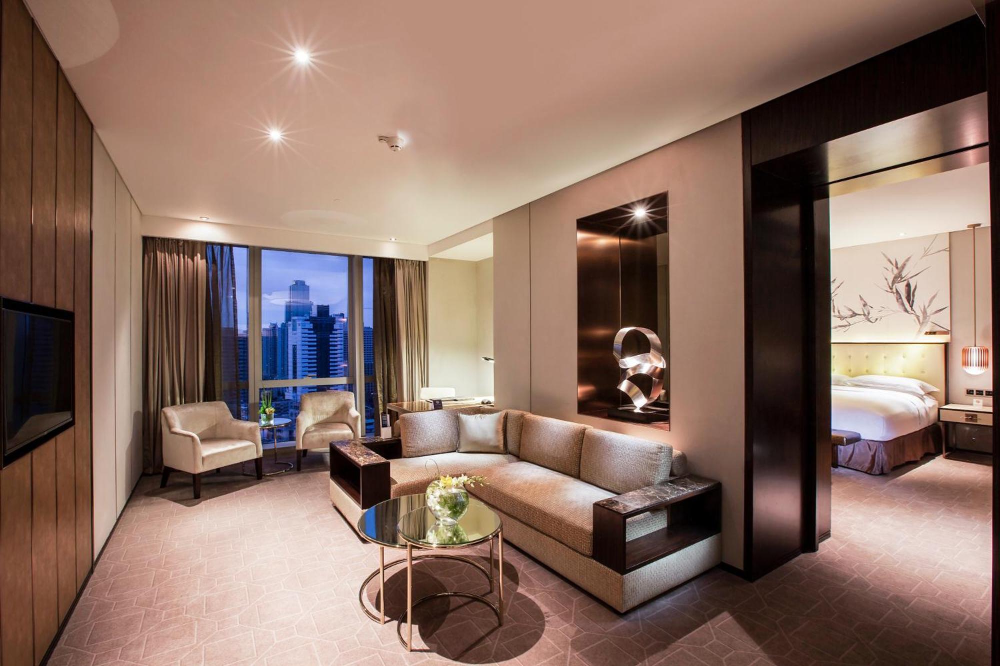 Hilton Shenzhen Futian, Metro Station At Hotel Front Door, Close To Futian Convention & Exhibition Center Exterior photo
