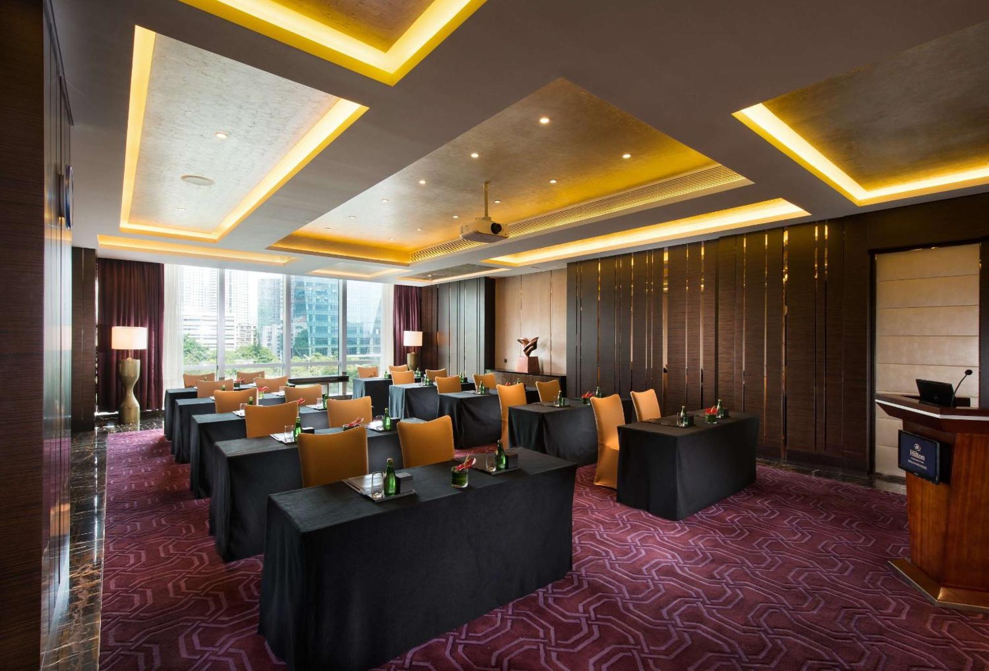 Hilton Shenzhen Futian, Metro Station At Hotel Front Door, Close To Futian Convention & Exhibition Center Exterior photo