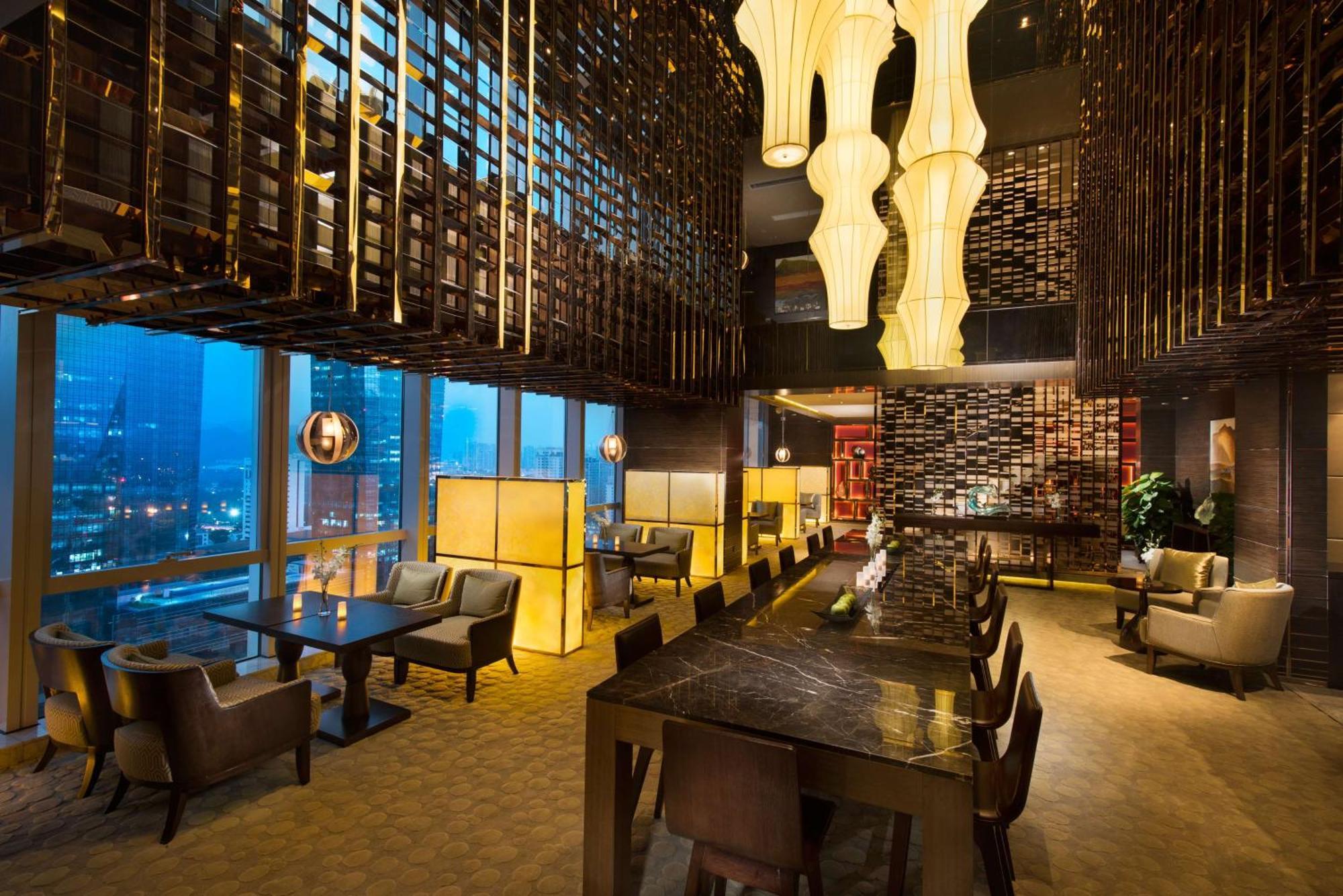 Hilton Shenzhen Futian, Metro Station At Hotel Front Door, Close To Futian Convention & Exhibition Center Exterior photo