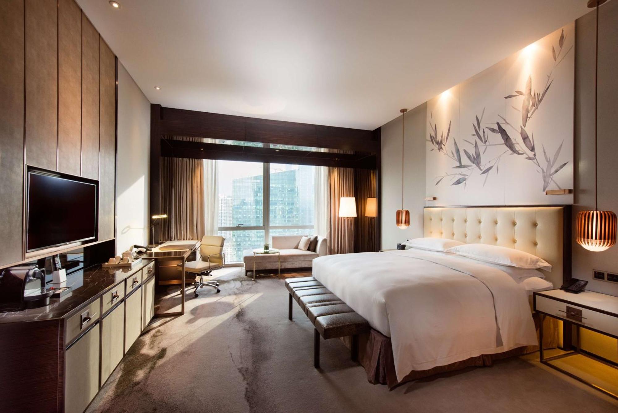 Hilton Shenzhen Futian, Metro Station At Hotel Front Door, Close To Futian Convention & Exhibition Center Exterior photo