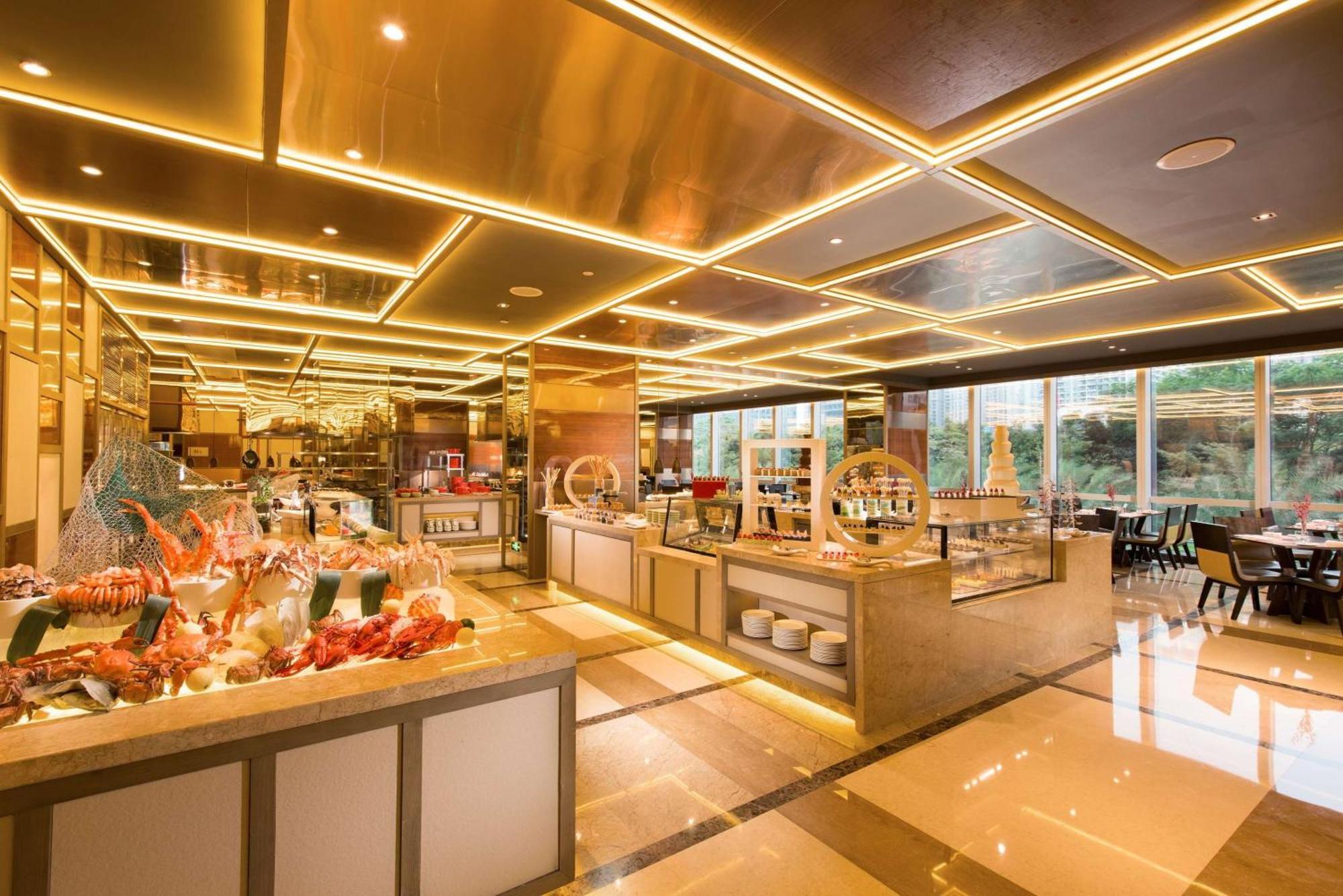 Hilton Shenzhen Futian, Metro Station At Hotel Front Door, Close To Futian Convention & Exhibition Center Exterior photo